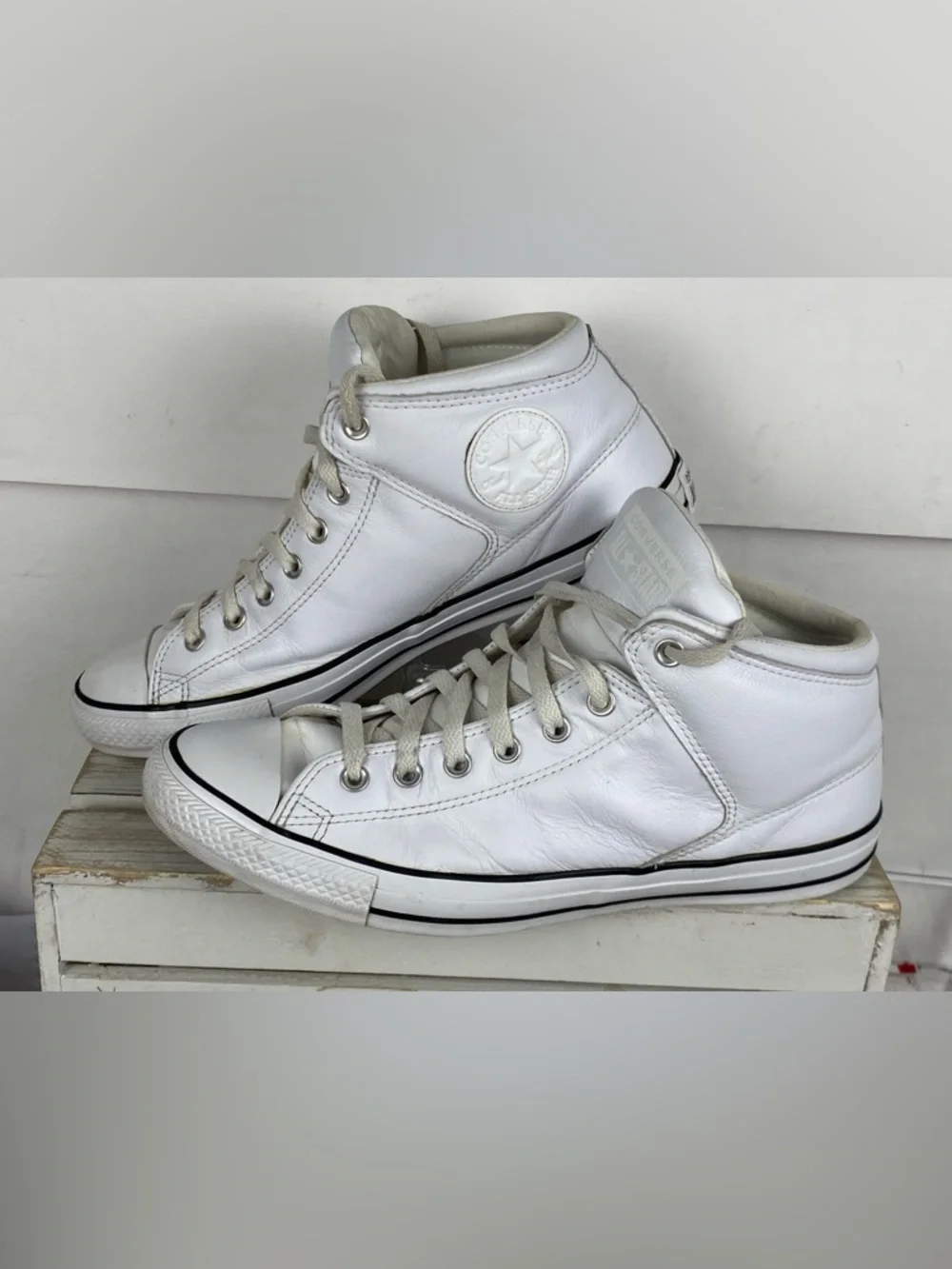 Converse Chuck Taylor All Star High Street leather sneakers white unisex M12 W14 - Picture 5 of 14